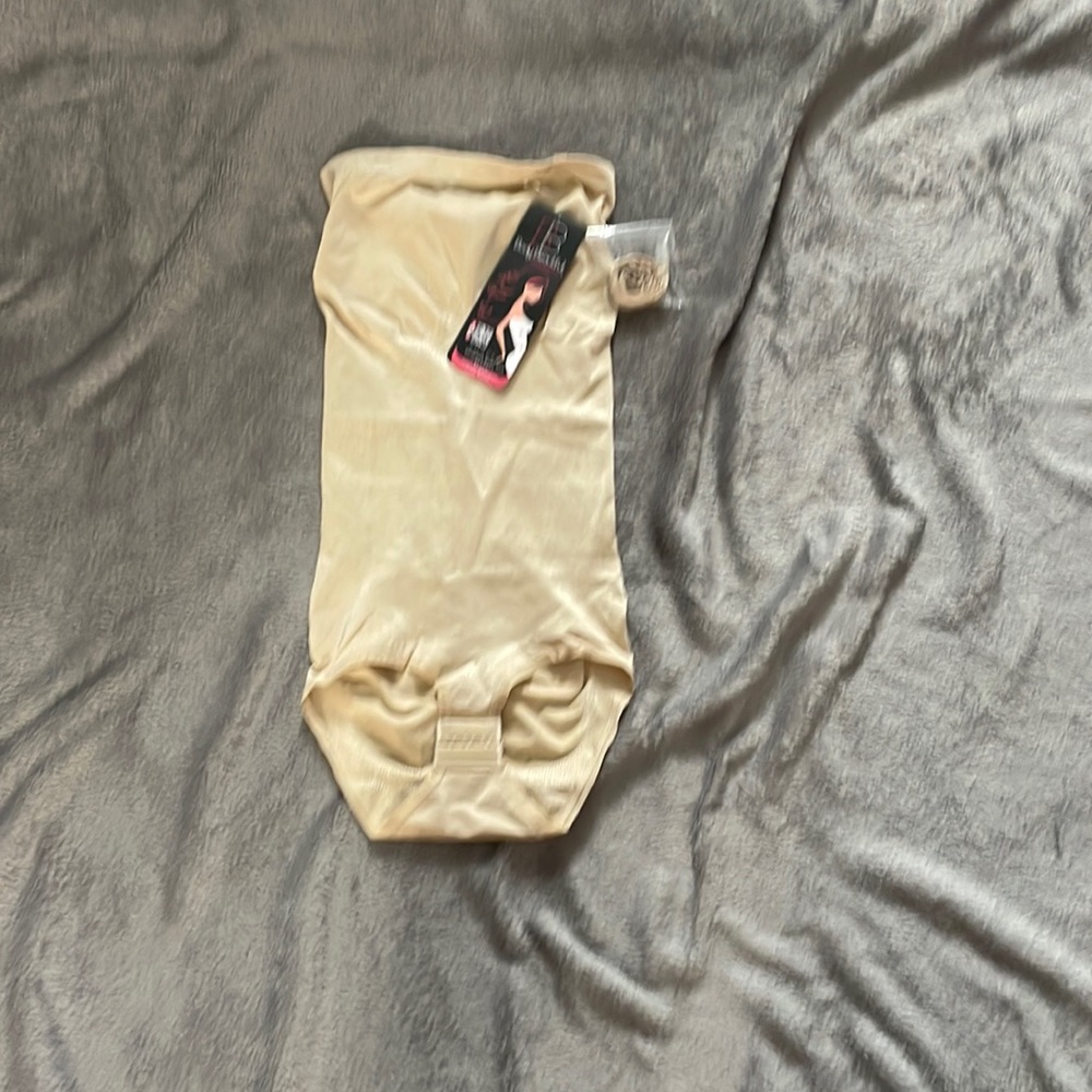 Body beautiful shape wear nude s/m